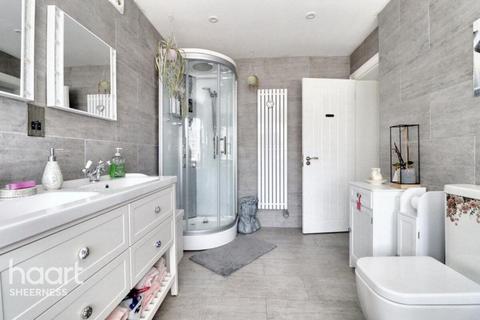 2 bedroom bungalow for sale, Danes Drive, Bayview