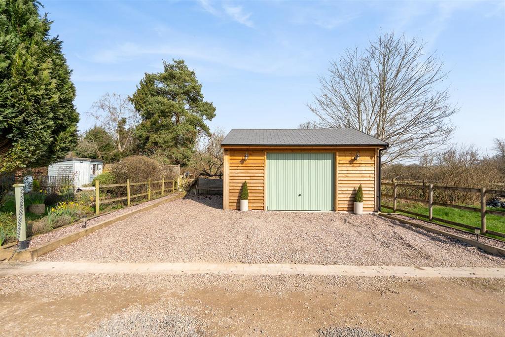 1 Meadow Lane 33.jpg