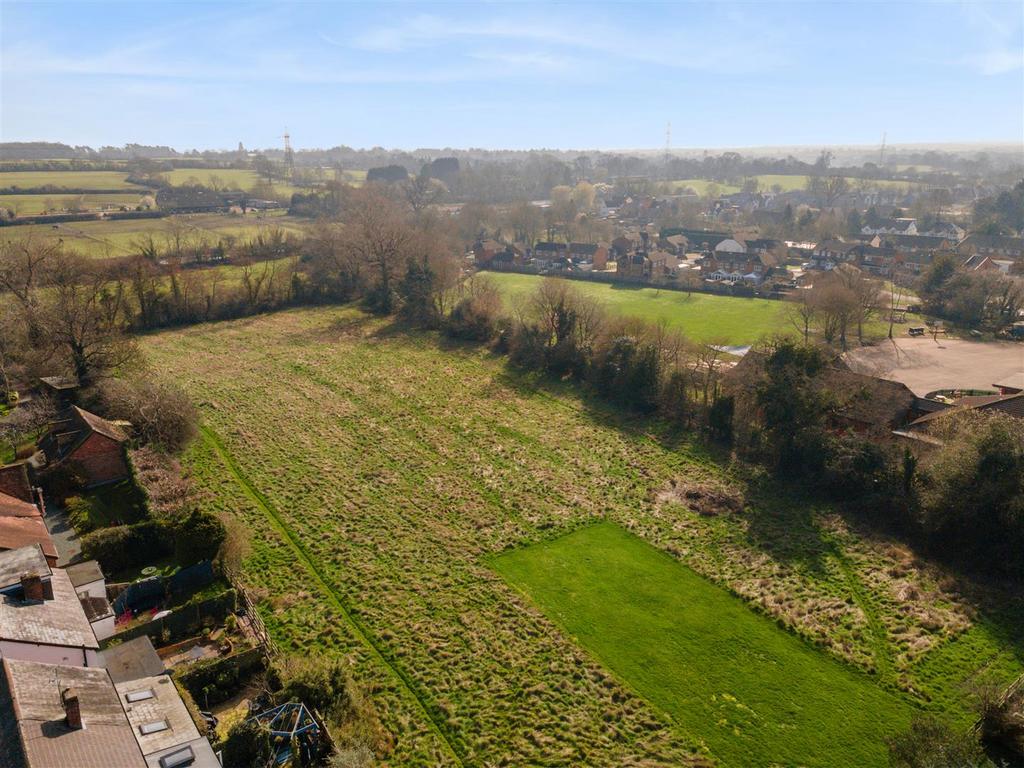 1 Meadow Lane 2.jpg