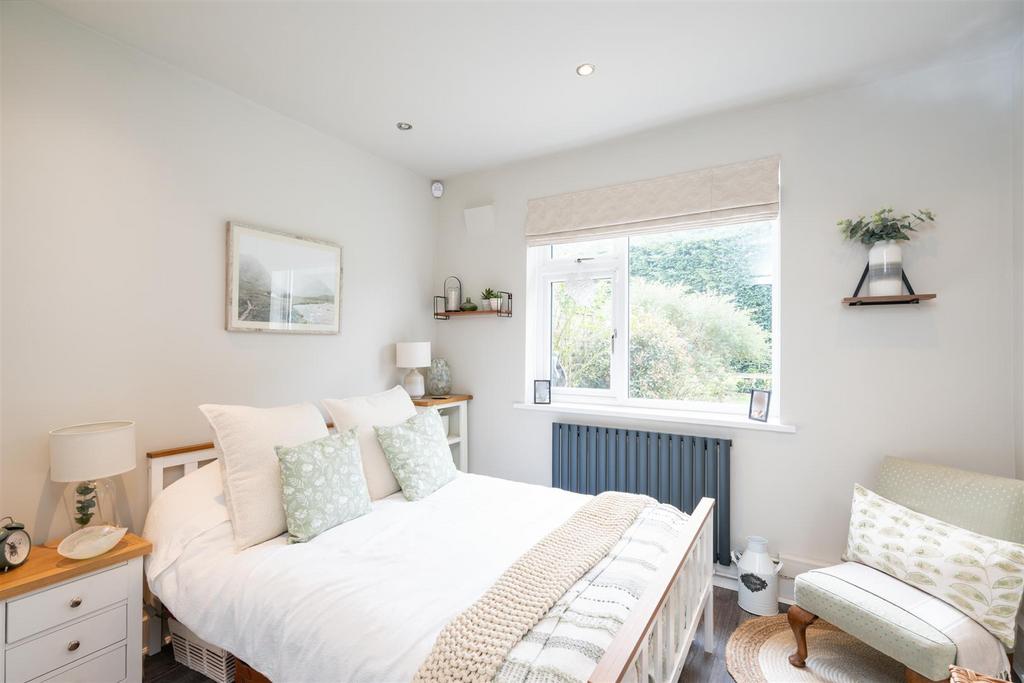1 Meadow Lane 18.jpg