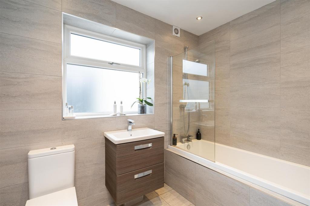 1 Meadow Lane 15.jpg