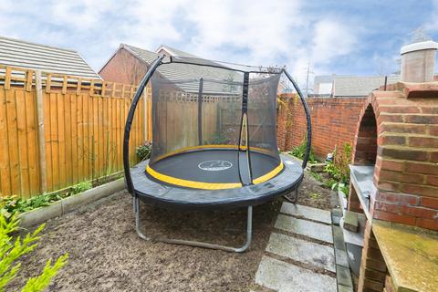 3 bedroom semi-detached house for sale, Virginia Drive, Haywards Heath
