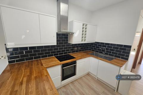 undefined, Waterloo Crescent, Wokingham, RG40