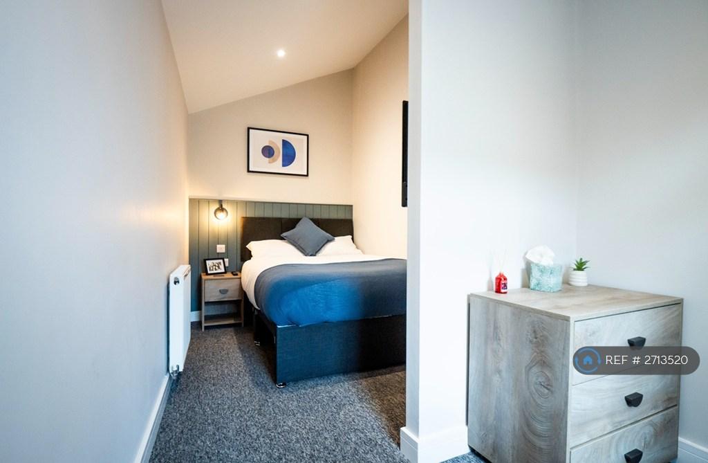 Professional House Share - All En-Suite