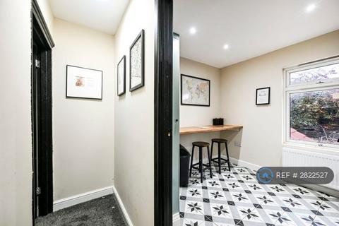 1 bedroom in a house share to rent, Gordon Road, Tunbridge Wells, TN4