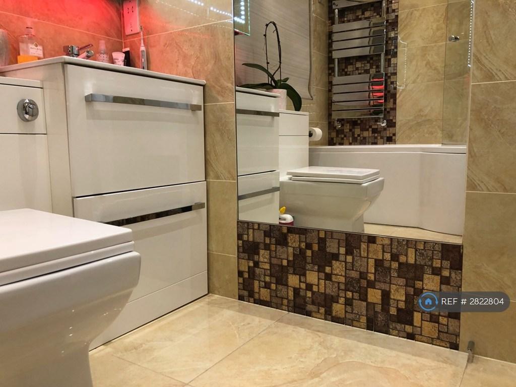 Bathroom 1st Floor