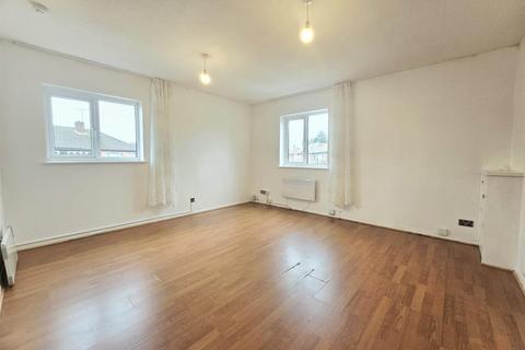 1 bedroom flat to rent, Flat 4 Della Court GR, Enfield EN3