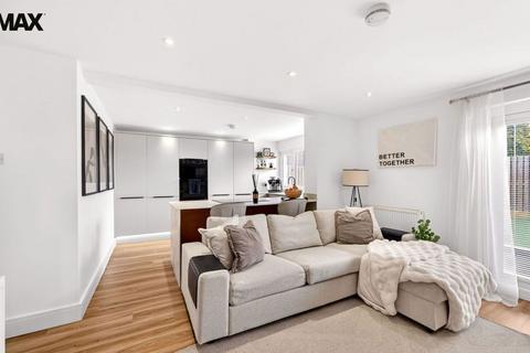 4 bedroom end of terrace house for sale, Glendevon Park, Broxburn EH52