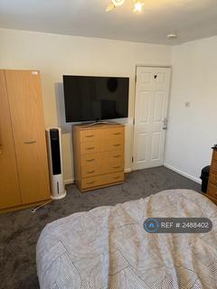undefined, Laurels Road, Iver, SL0