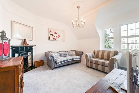2 bedroom flat for sale, Widmore Road, Bromley, BR1