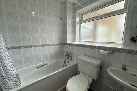 2 bedroom flat for sale, Sunnydene Gardens, HA0 1AT