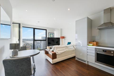 1 bedroom apartment to rent, Avalon Point, Silvocea Way, London, E14