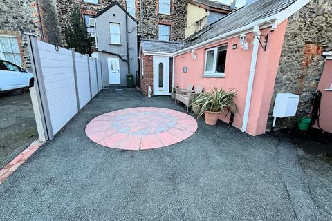 undefined, High Street, Tywyn LL36