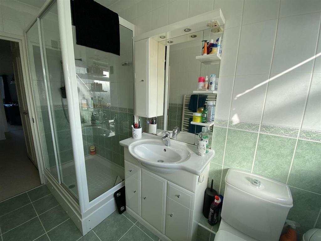 Shower Room.jpeg