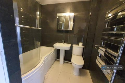 2 bedroom flat to rent, Cricketers Close, Erith, DA8