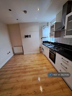 2 bedroom flat to rent, Streatham Road, Mitcham, CR4