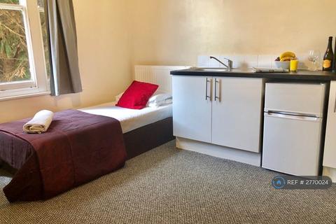 undefined, Waterden Road, Guildford, GU1