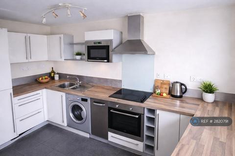 2 bedroom flat to rent, City View, Ilford, IG1