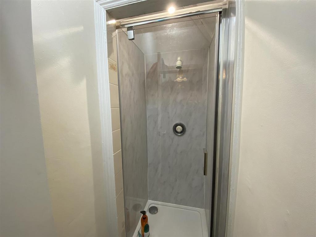 Shower Room.jpeg