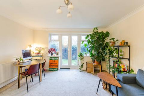 undefined, South Ealing Road, South Ealing, London, W5