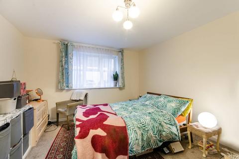 1 bedroom flat to rent, South Ealing Road, South Ealing, London, W5