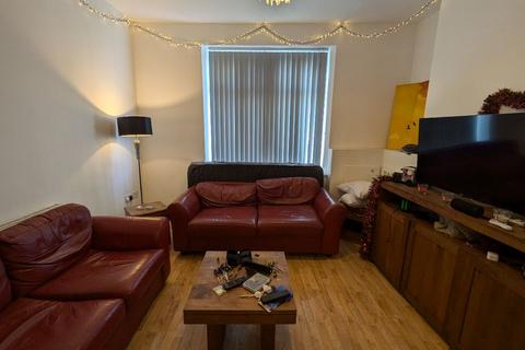4 bedroom terraced house to rent, Cardiff CF24