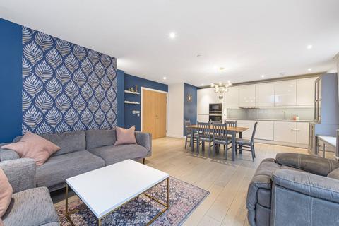 3 bedroom flat to rent, Felar Walk, Colindale, London, NW9