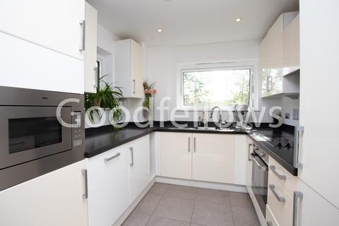 2 bedroom apartment to rent, Talbot Close, Surrey CR4