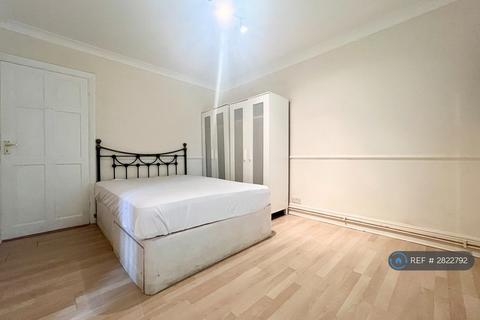 2 bedroom flat to rent, Eastern Avenue, Ilford, IG2