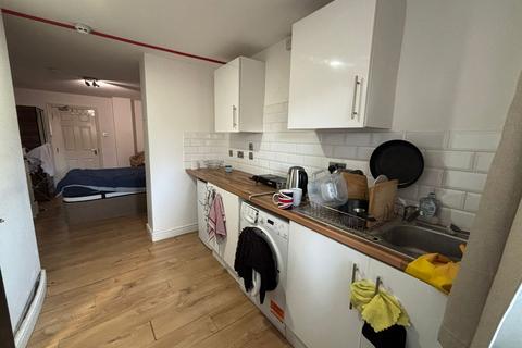 undefined, 49A Buckingham Road Room 4 London E18 2NH