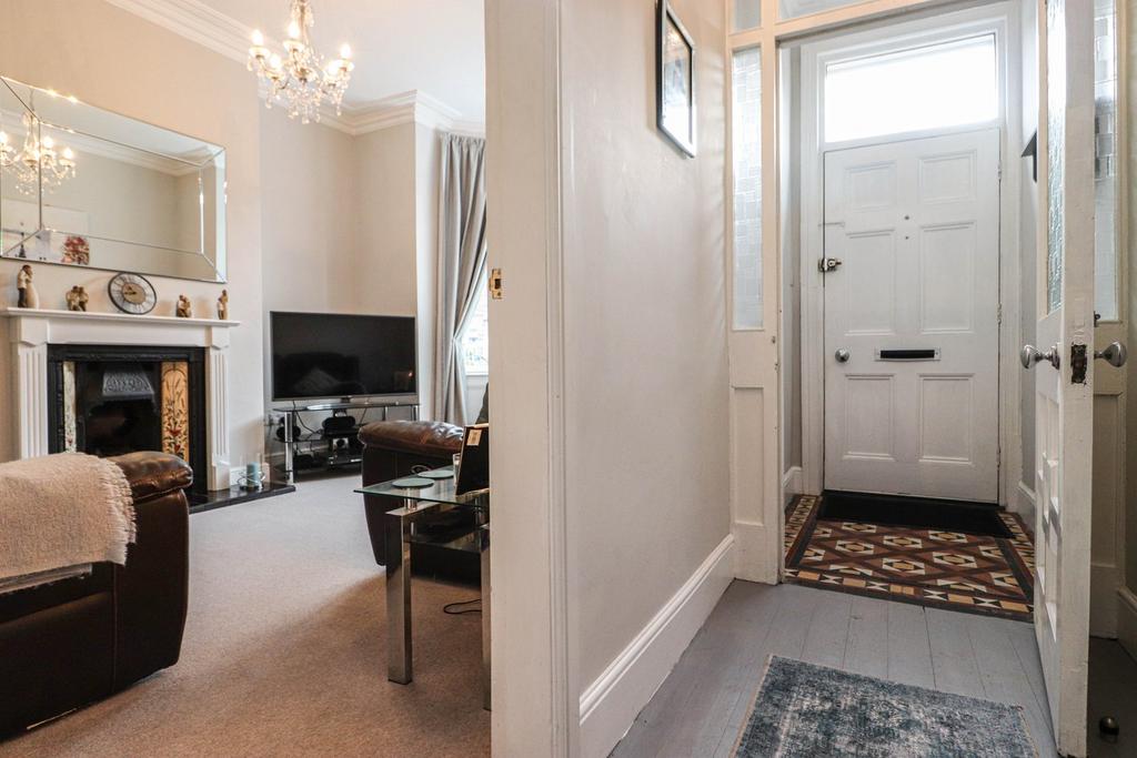 Vestibule/Entrance Hall