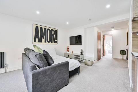 1 bedroom flat to rent, Middleton Drive, Rotherhithe, London, SE16