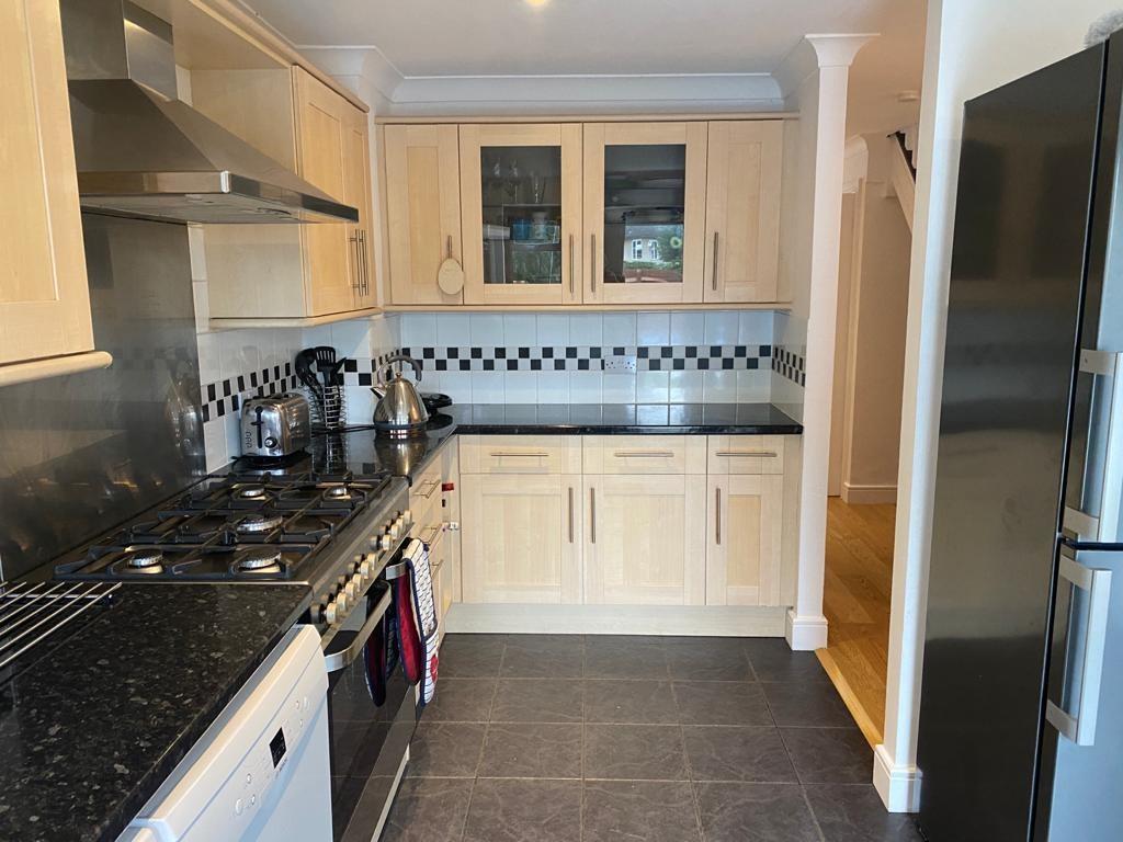 Kitchen 3.jpg