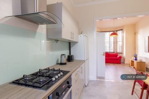 3 bedroom maisonette to rent, Surrey Quays, London, SE16