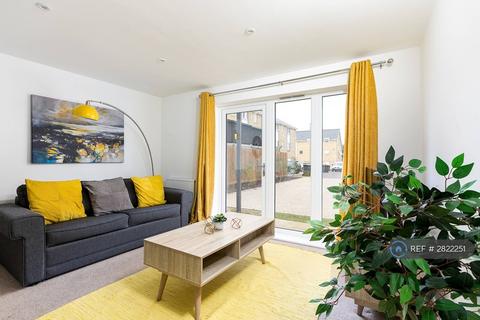 2 bedroom flat to rent, Mutiny Close, Hertford, SG13