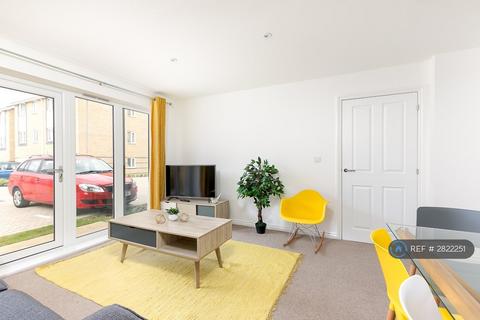 2 bedroom flat to rent, Mutiny Close, Hertford, SG13