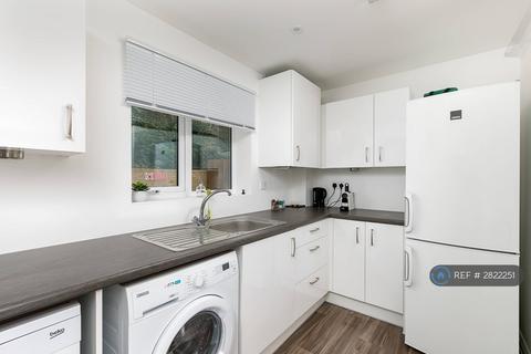 2 bedroom flat to rent, Mutiny Close, Hertford, SG13