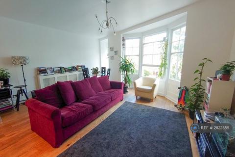2 bedroom flat to rent, Shaftesbury Avenue, London, WC2H
