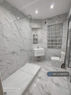 2 bedroom flat to rent, Shaftesbury Avenue, London, WC2H