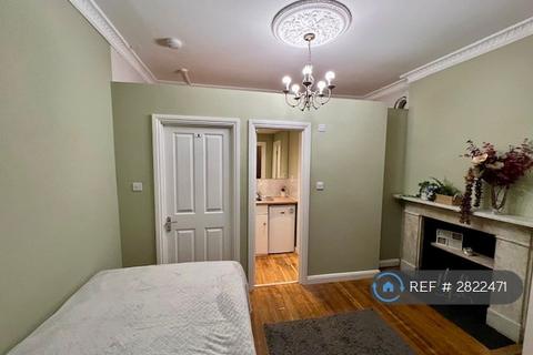1 bedroom flat to rent, Lynton Road, London, W3