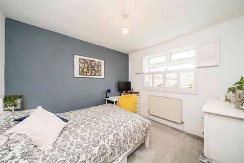 2 bedroom terraced house for sale, Dursley Road, London SE3