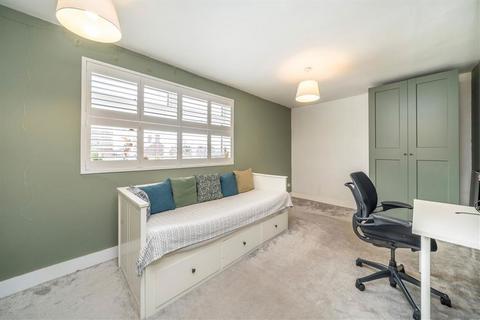 2 bedroom terraced house for sale, Dursley Road, London SE3