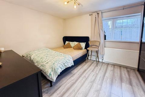 undefined, Northdown Road, Hatfield, AL10