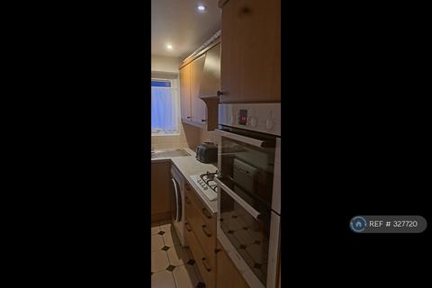Studio to rent, Holmcrot, Crawley, RH10