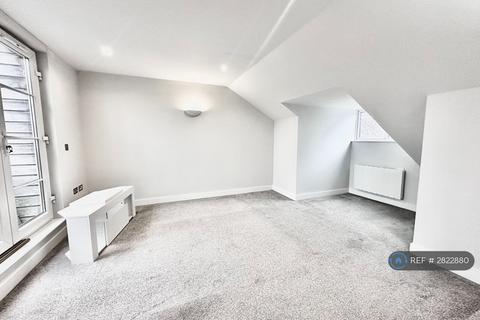 undefined, Sedgley Gardens, Prestwich, Manchester, M25