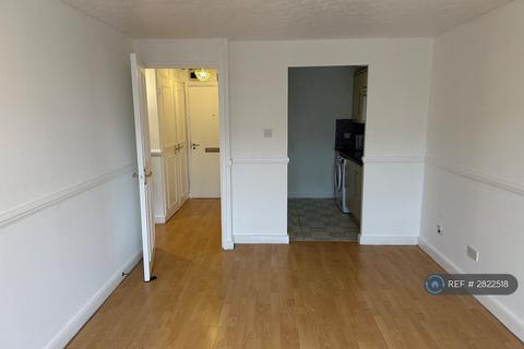 1 bedroom flat to rent, Crawley Court, Gravesend, DA11