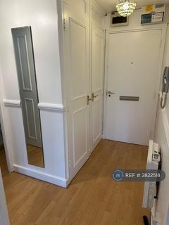 1 bedroom flat to rent, Crawley Court, Gravesend, DA11