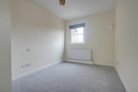 undefined, High Street, Kings Langley