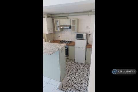 2 bedroom flat to rent, Lyme St, London, NW1
