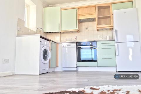 2 bedroom flat to rent, Audley Drive, London, E16